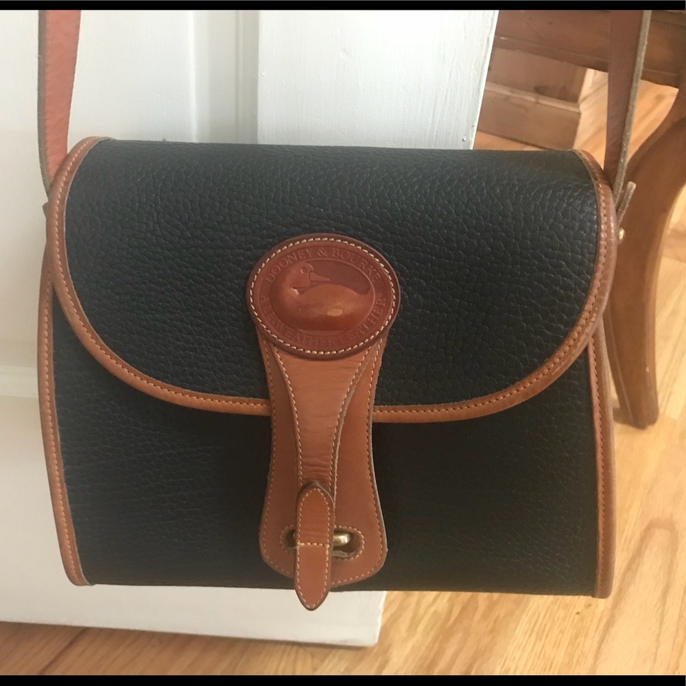 Vintage Dooney & Bourke pocketbook.